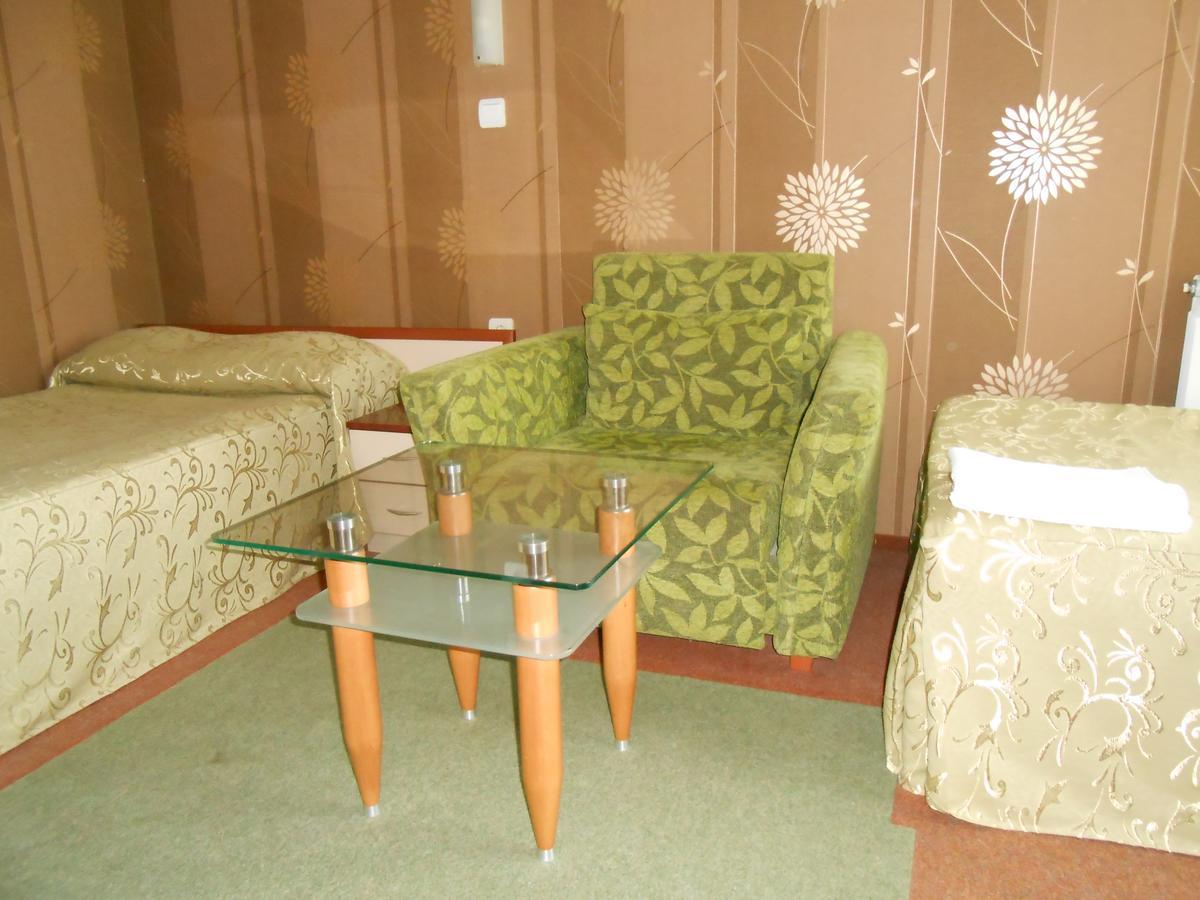 Hotel Kapri Ямбол Екстериор снимка